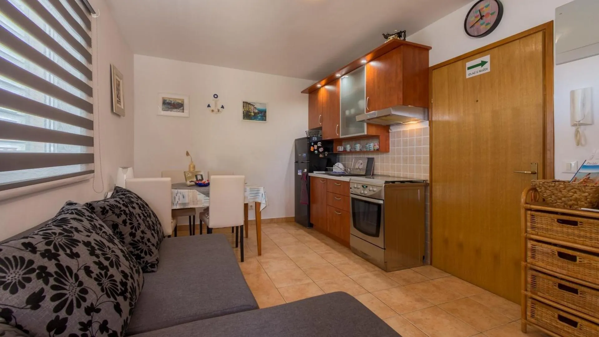 Apartments Koprivnjak Privlaka